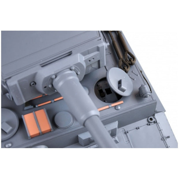 1:16 Scale WWII-style RC Tank